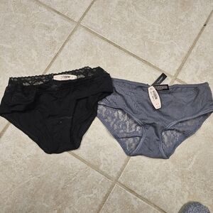 Victoria's Secret women's panties -  size small